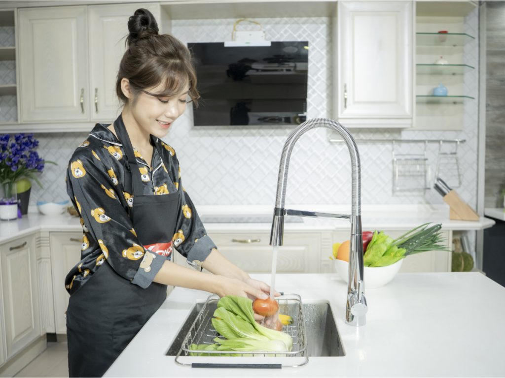 vòi rửa bát cần mềm Konox KN1909