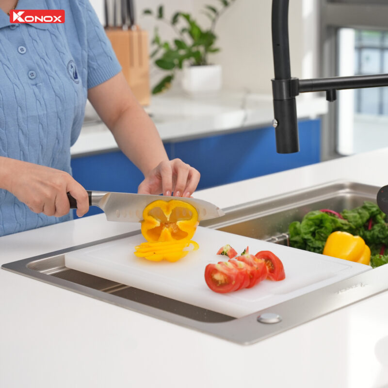 Chậu rửa bát 1 hố chống xước Konox KN8048TS Dekor thớt thái thực phẩm
