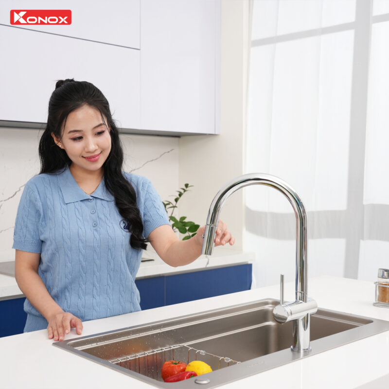 Vòi rửa bát dây rút nóng lạnh Konox Comfor Chrome