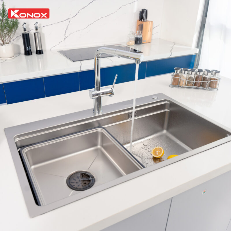 Vòi rửa bát dây rút nóng lạnh Konox Stream Chrome