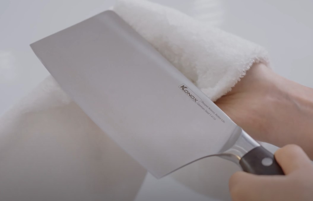 vệ sinh dao nhà bếp Konox