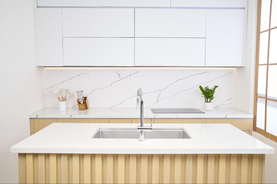 Thiết kế bàn đảo bếp kết hợp bồn rửa